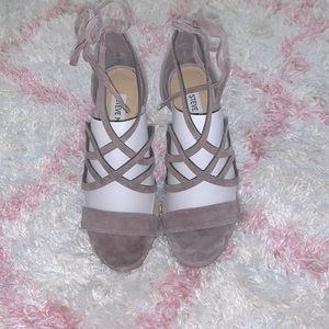 Steve Madden Zoe Suede Sandals in Taupe